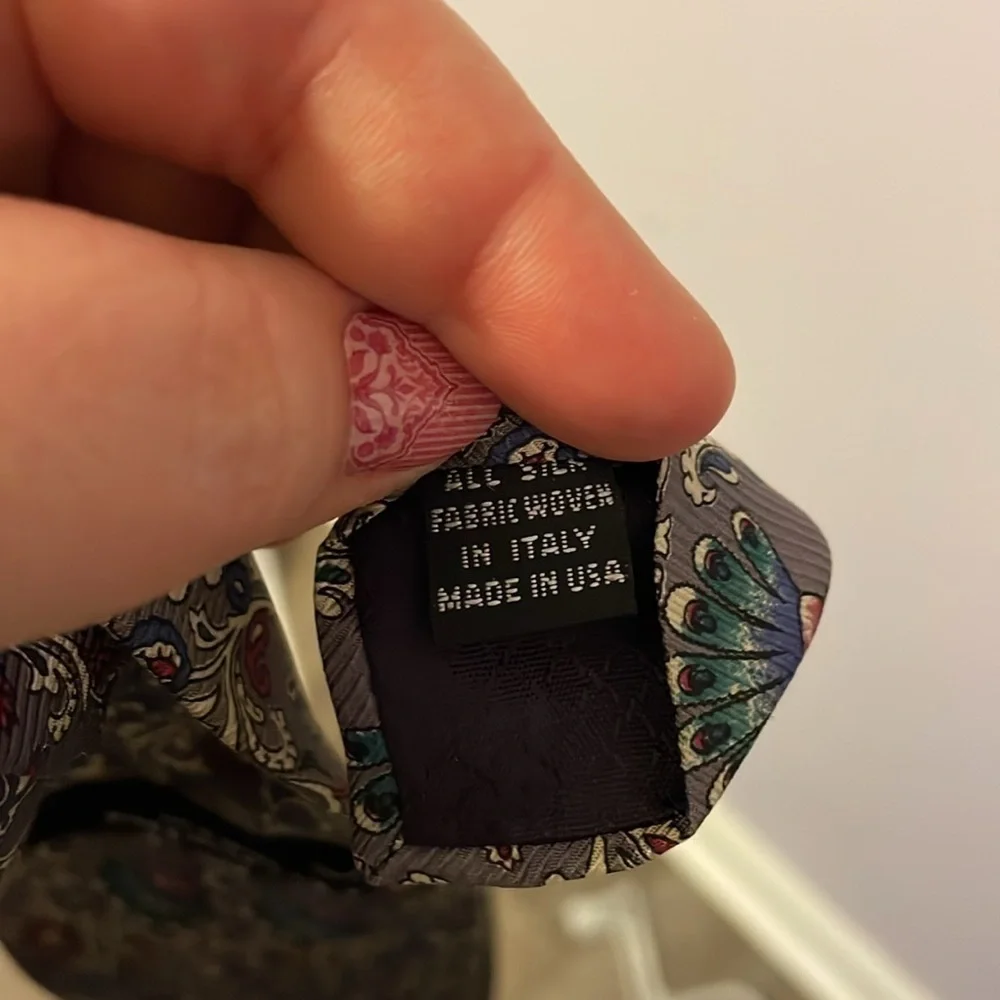 Christian Dior Monsieur Gray Peacock Floral Design Silk Made in Italy Necktie